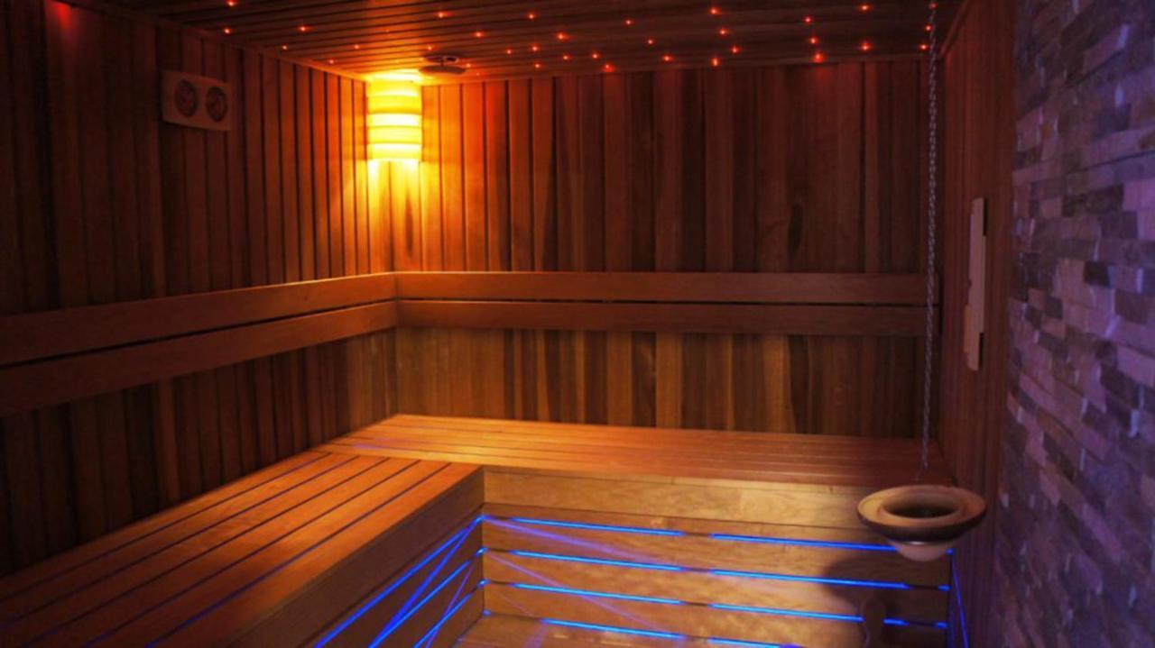 Tagore Spa Aparthotel Balatonfured Bagian luar foto
